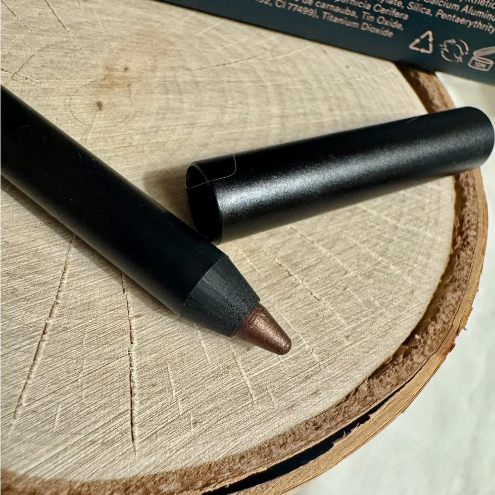 Pley Let it Linger 12-hour Longwear Eyeliner - Beach Bunny (Bronzy Tan)
